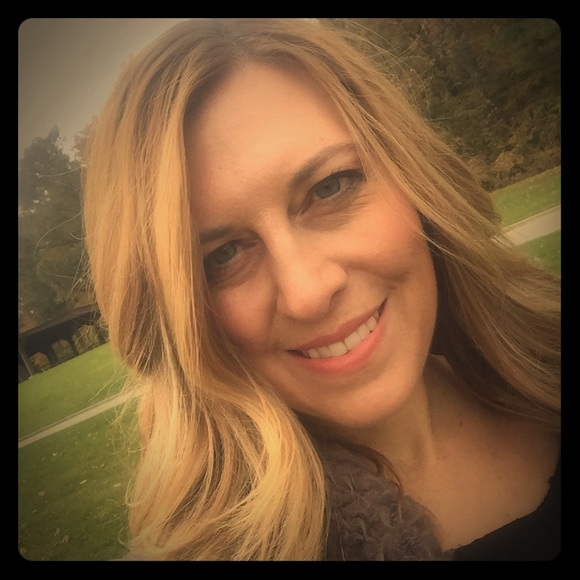 Meet Your Posher - Picture 1 of 1